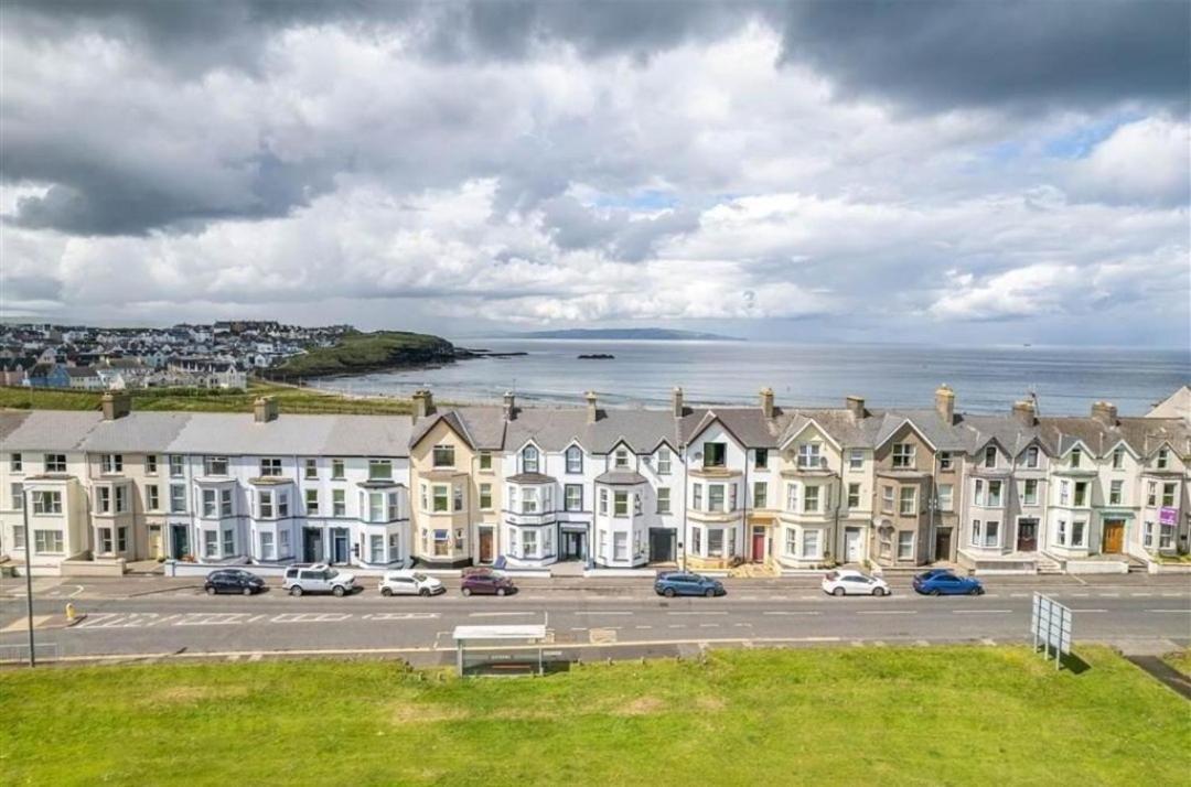 2 Dunluce Green - Portrush By The Sea 외부 사진
