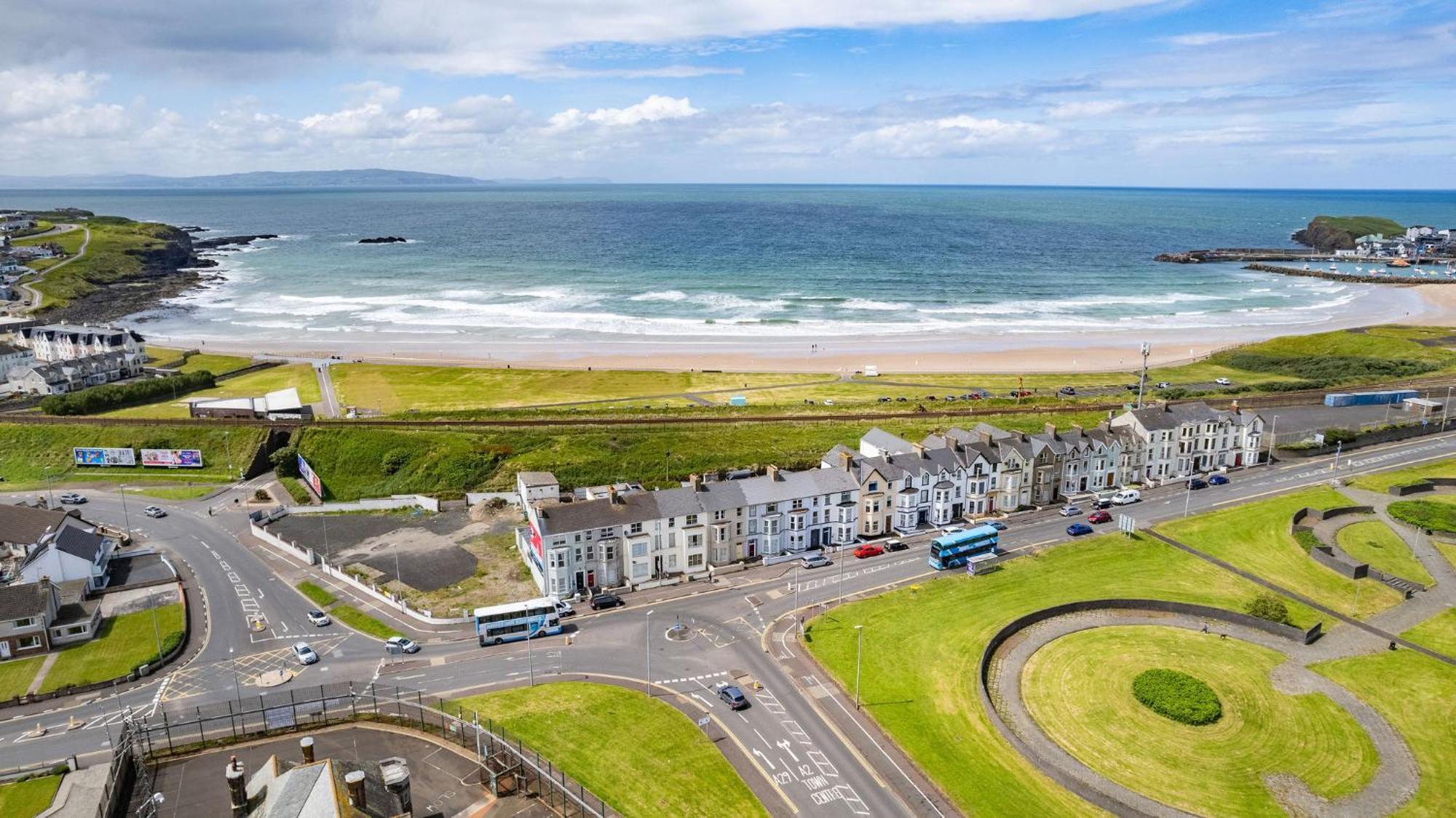 2 Dunluce Green - Portrush By The Sea 외부 사진